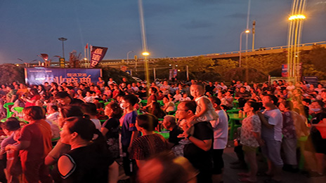 ����77����֮�ҽ�ҹ���껪�����������һ��ҹ����ĩ�𱬿���